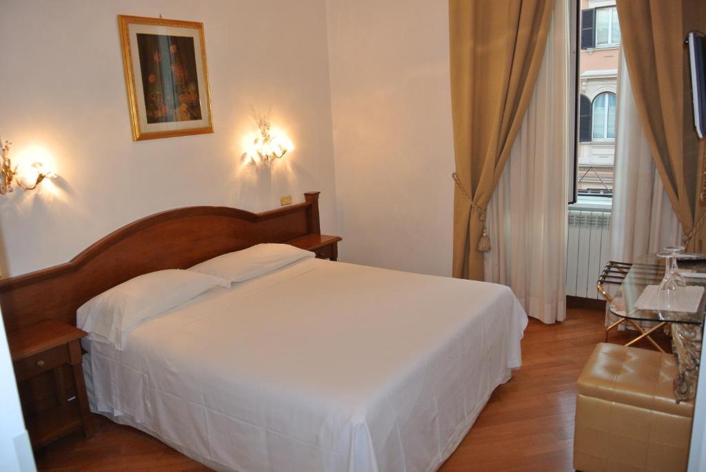 Le Petit Real Hotel Roma Habitación foto